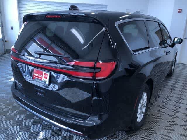 Thumbnail: 2024 Chrysler Pacifica - 33