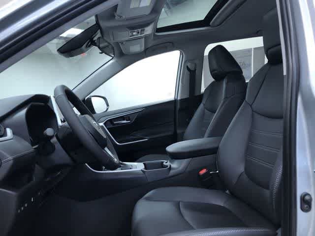 Thumbnail: 2025 Toyota RAV4 - 10