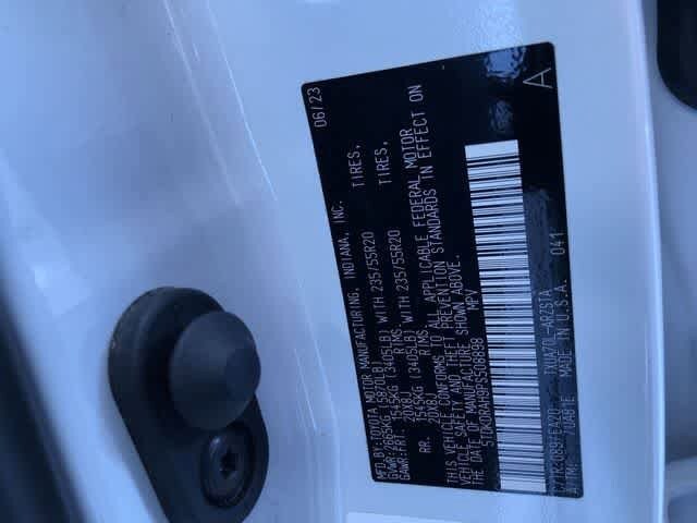 Thumbnail: 2023 Toyota Highlander - 36