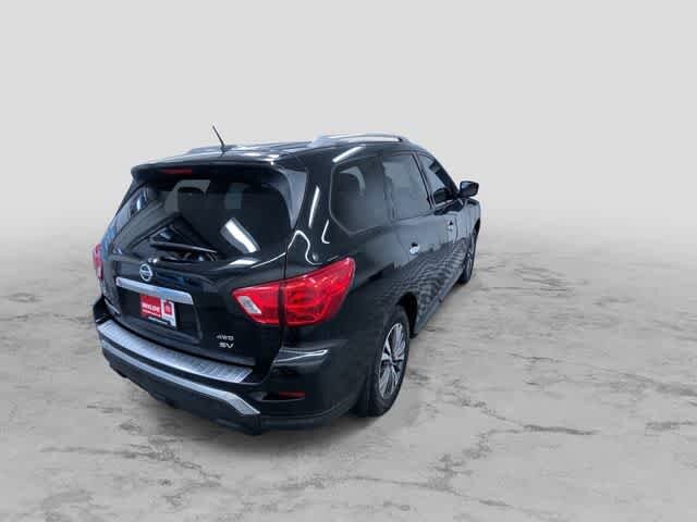 Thumbnail: 2017 Nissan Pathfinder - 10