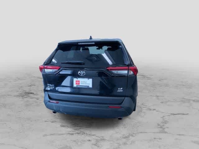 Thumbnail: 2022 Toyota RAV4 - 8