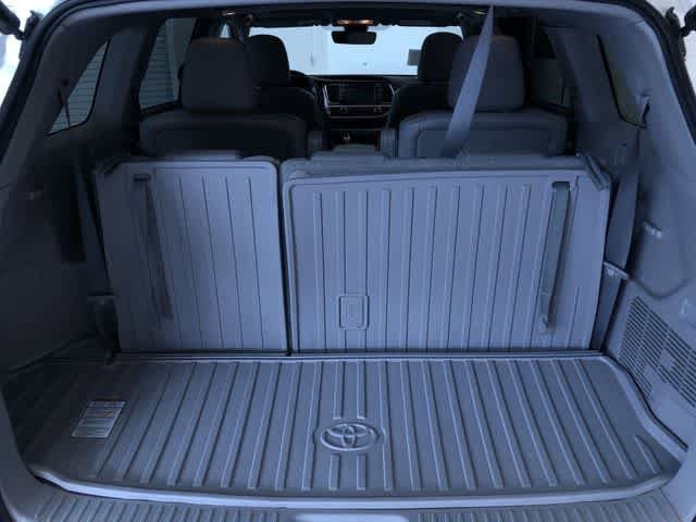 Thumbnail: 2017 Toyota Highlander - 26