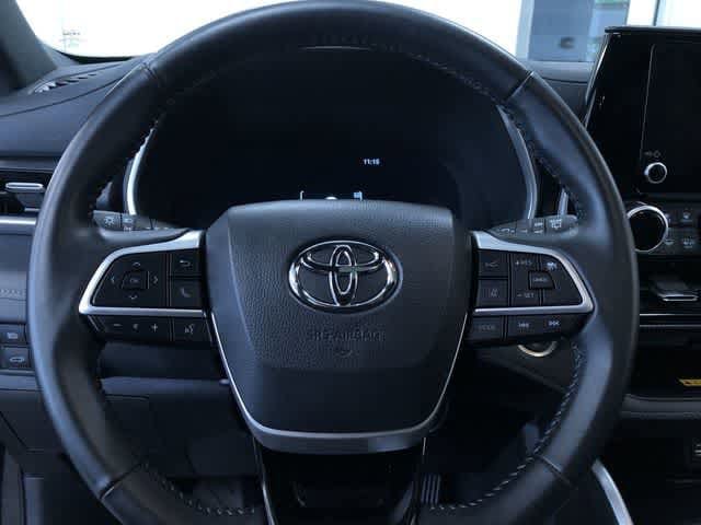 Thumbnail: 2025 Toyota Highlander - 24