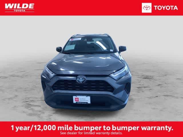 2025 Toyota RAV4 LE - Photo 4