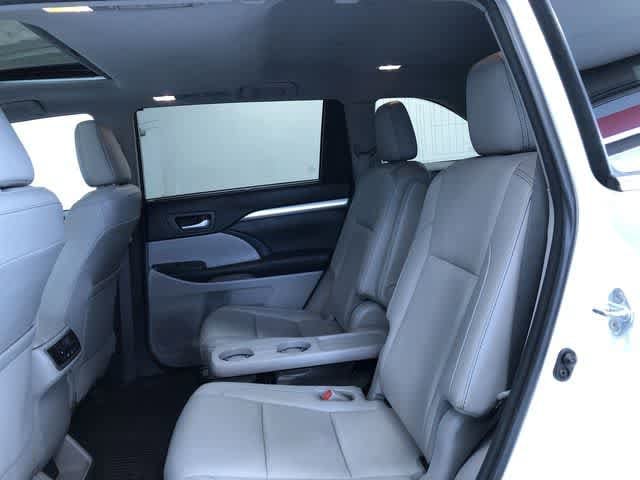 Thumbnail: 2017 Toyota Highlander - 13