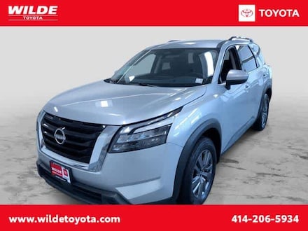 Shop 2025 Nissan Pathfinder SV Sport Utility For Sale Milwaukee, Wisconsin