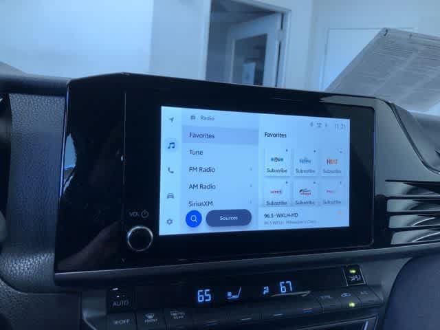 2026 Toyota Camry LE - Photo 31