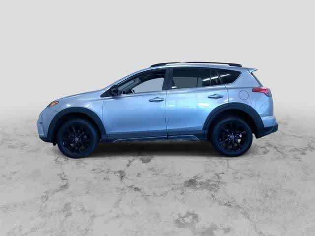 Thumbnail: 2018 Toyota RAV4 - 8