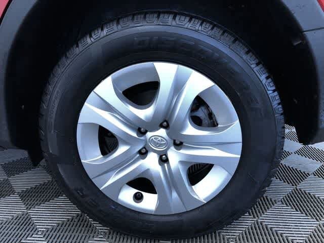 Thumbnail: 2015 Toyota RAV4 - 17