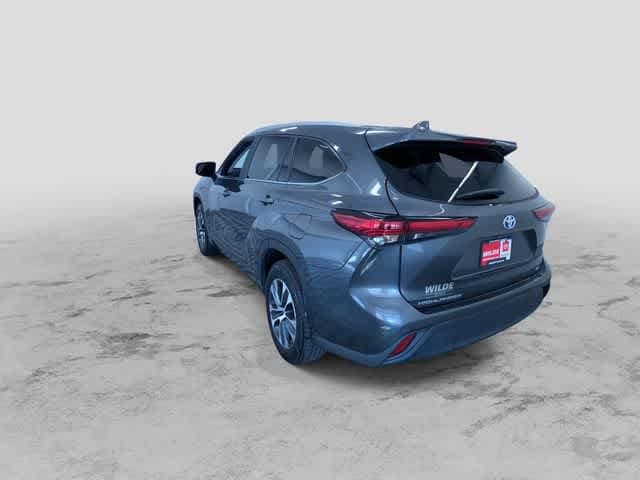 Thumbnail: 2023 Toyota Highlander - 8