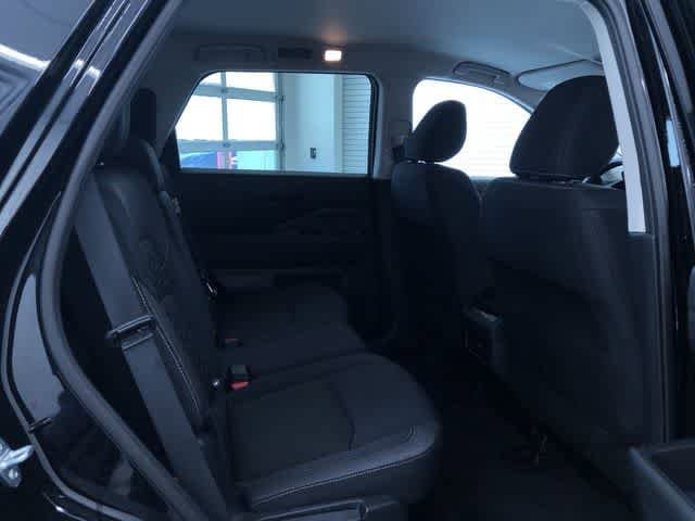 Thumbnail: 2025 Nissan Pathfinder - 21