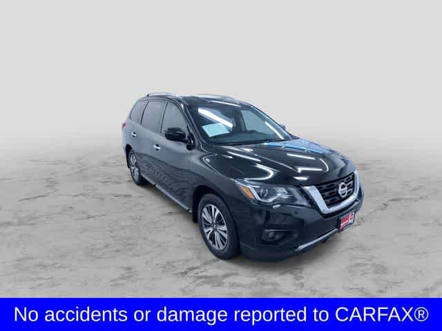 Thumbnail: 2017 Nissan Pathfinder - 3