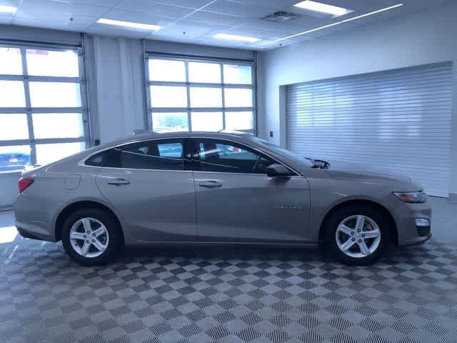 Thumbnail: 2024 Chevrolet Malibu - 35