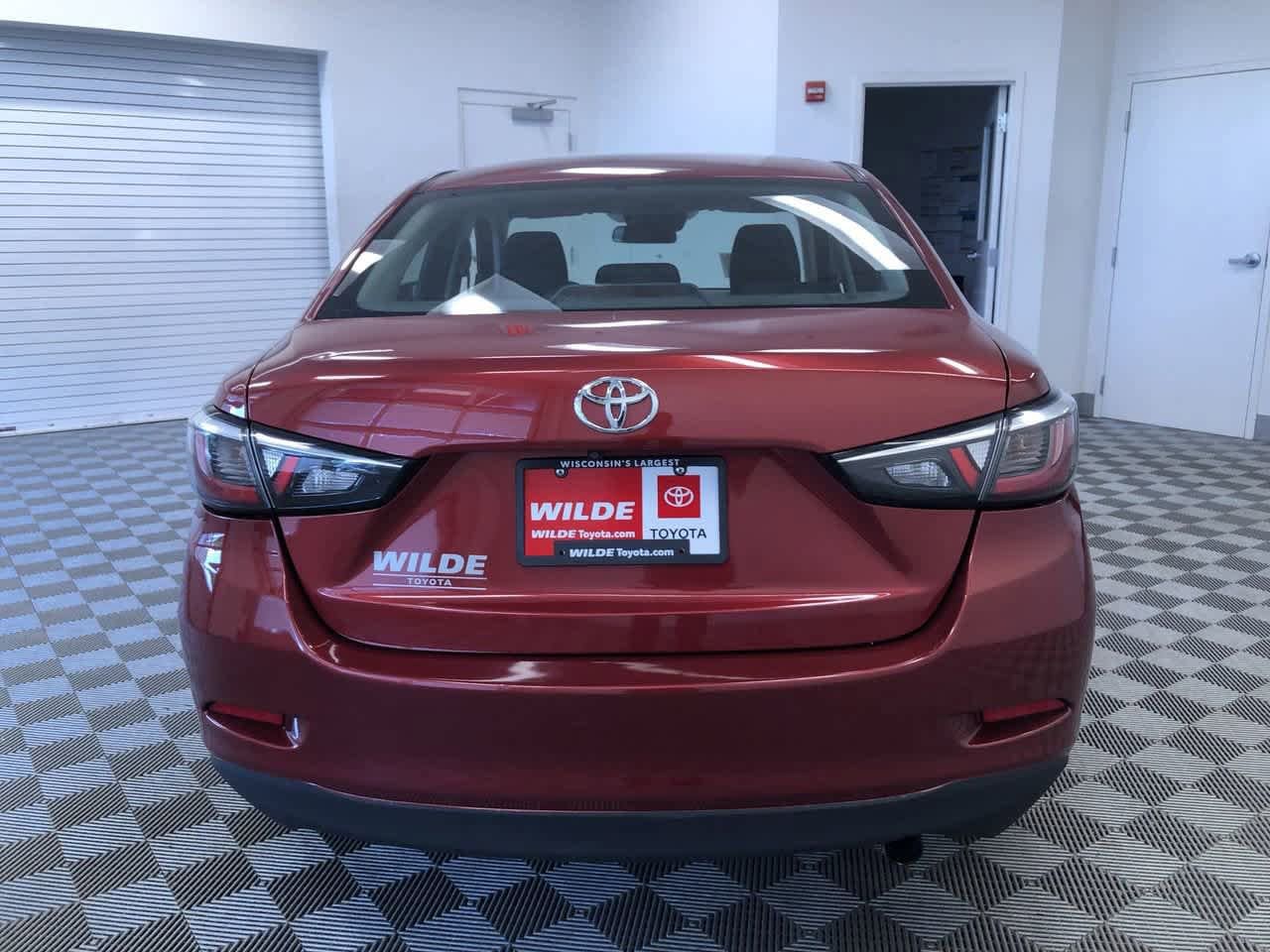 Thumbnail: 2017 Toyota Yaris iA - 13