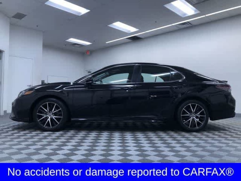 Used 2023 Toyota Camry SE Car