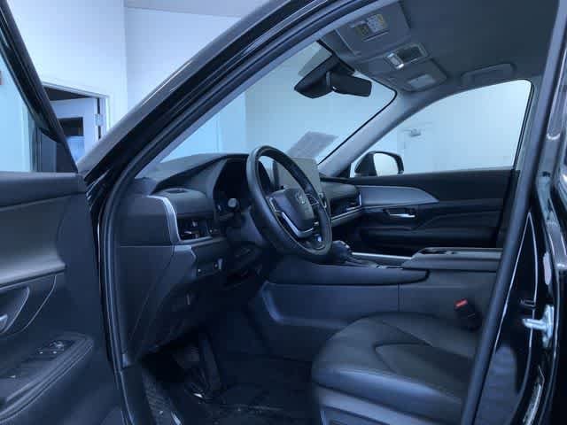 Thumbnail: 2025 Toyota Grand Highlander - 13