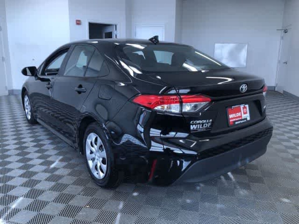 Used 2025 Toyota Corolla LE Car
