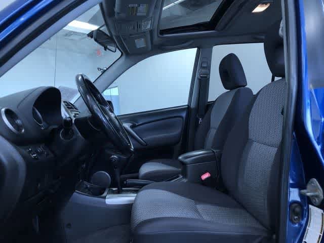 Thumbnail: 2005 Toyota RAV4 - 17