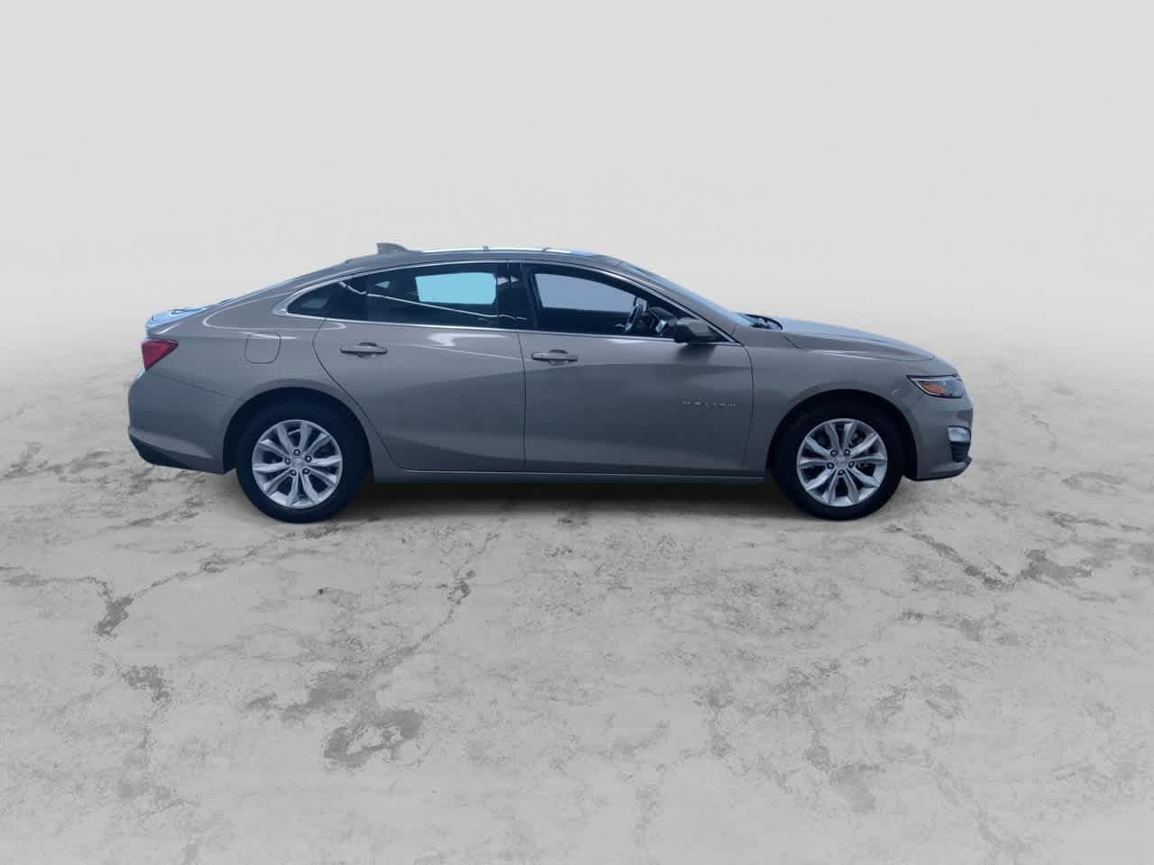 1G1ZD5ST8RF215130