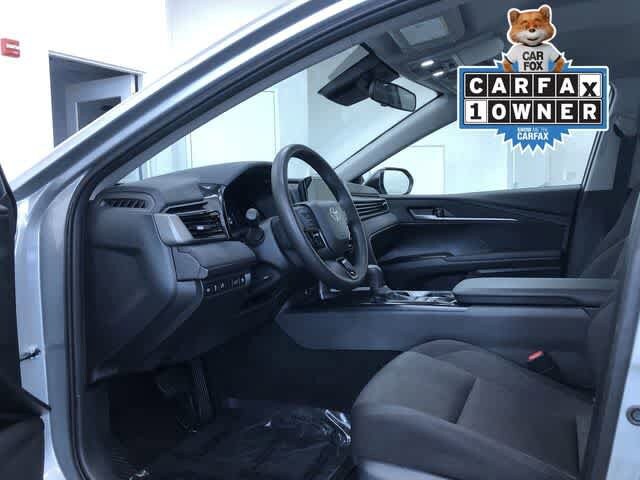 2025 Toyota Camry LE photo 2