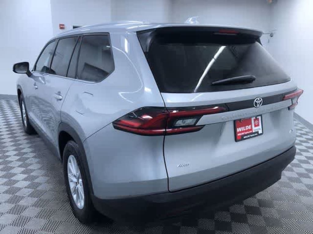 Used 2025 Toyota Grand Highlander XLE Sport Utility