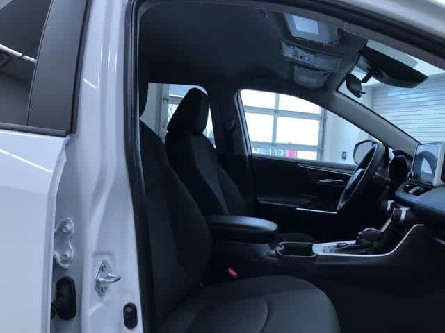 Thumbnail: 2025 Toyota RAV4 - 23