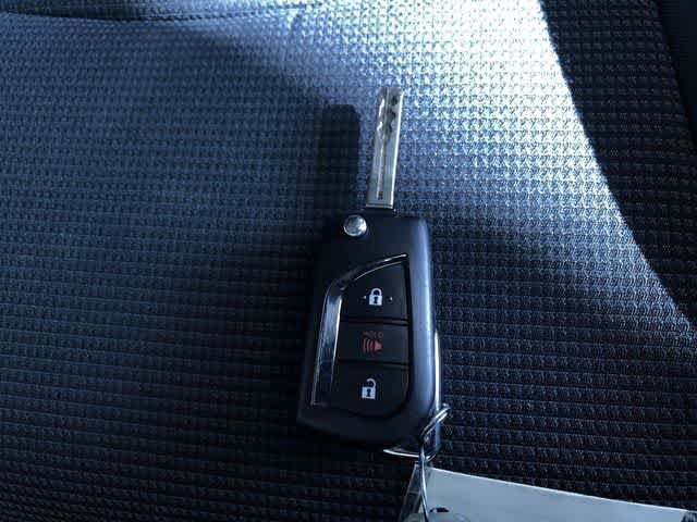 Thumbnail: 2025 Toyota RAV4 - 32