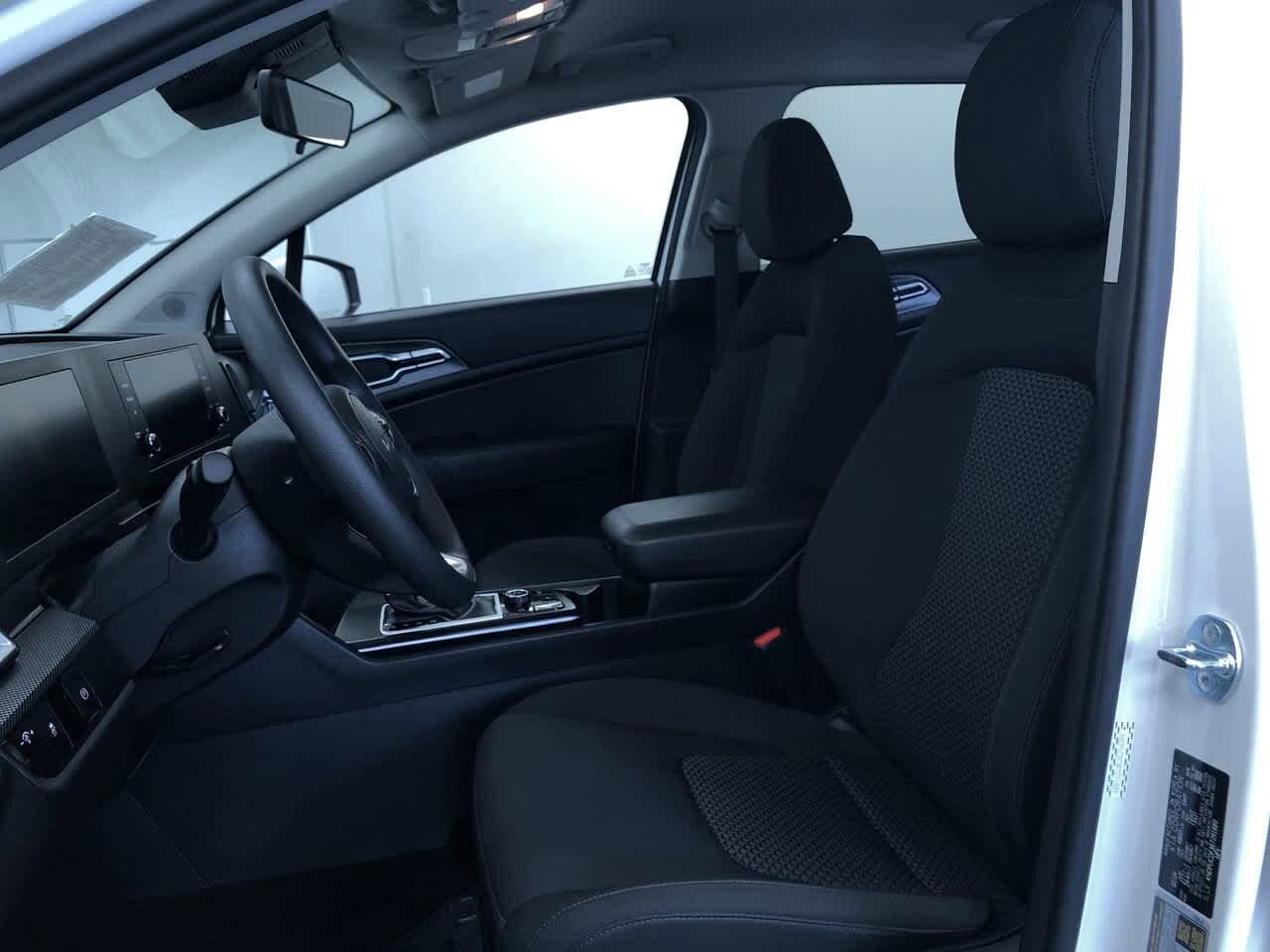 2024 Kia Sportage LX 16