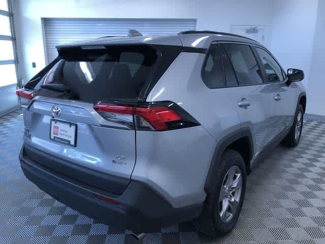 2025 Toyota RAV4 LE - Photo 34