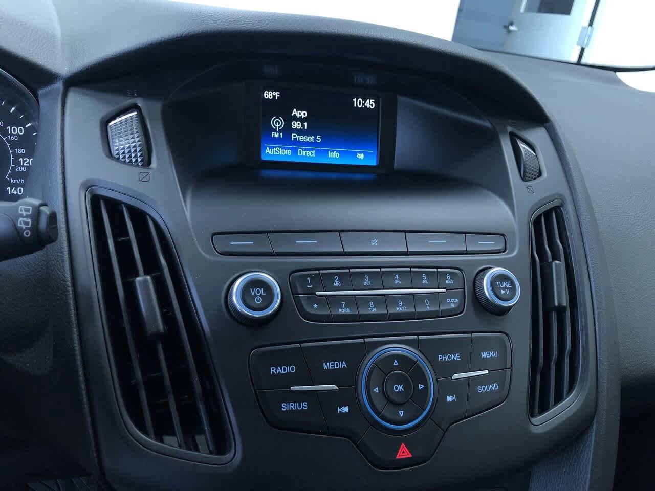 2018 Ford Focus SE 29