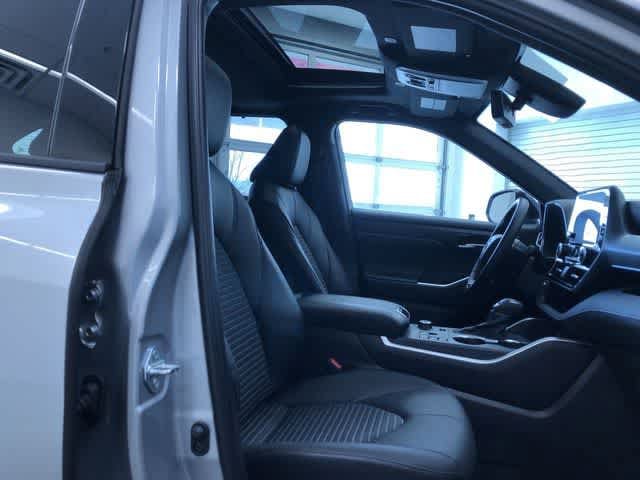 Thumbnail: 2025 Toyota Highlander - 24