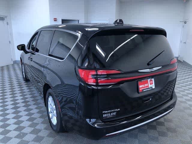 Thumbnail: 2024 Chrysler Pacifica - 13