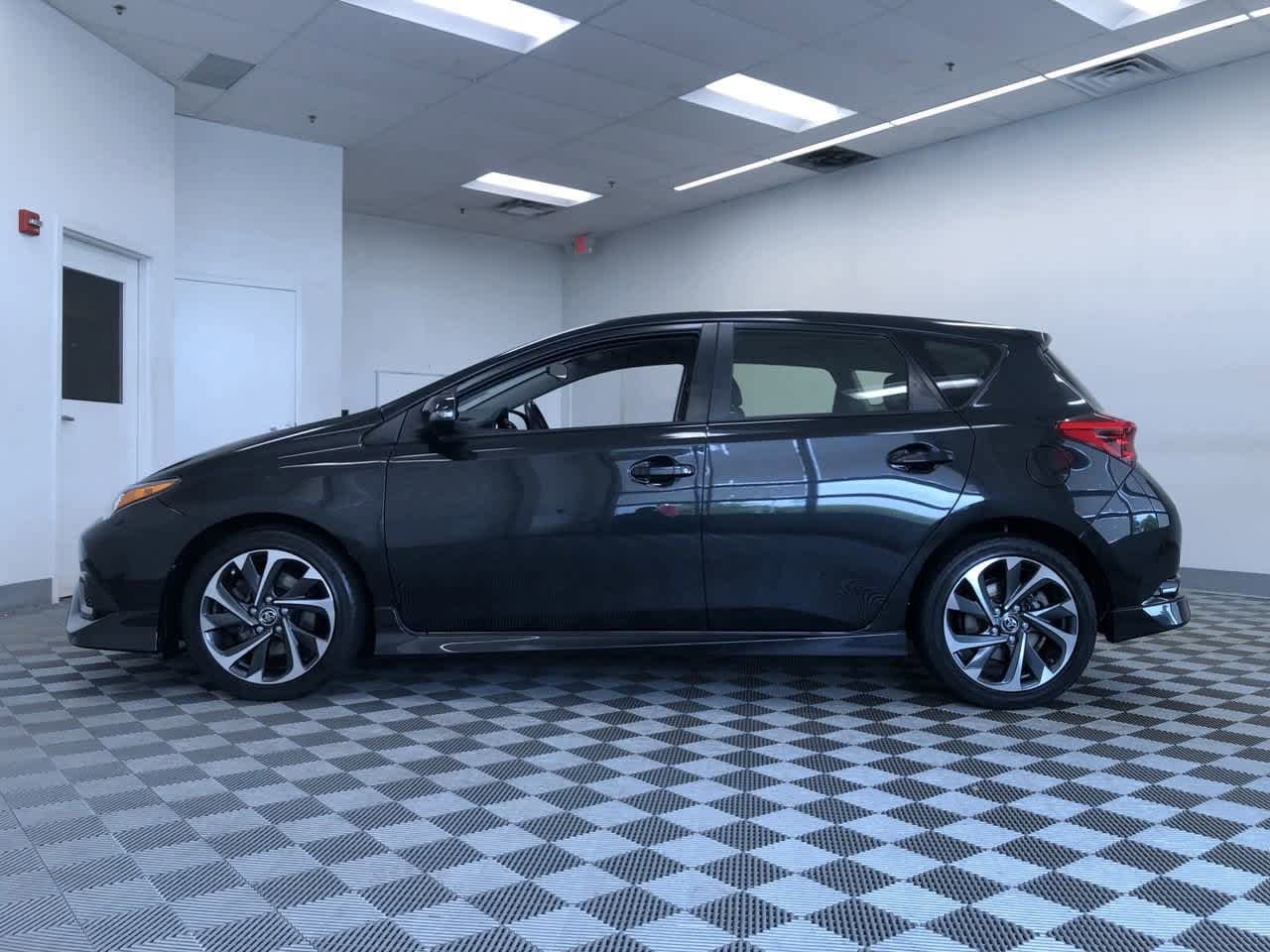 Thumbnail: 2017 Toyota Corolla iM - 11