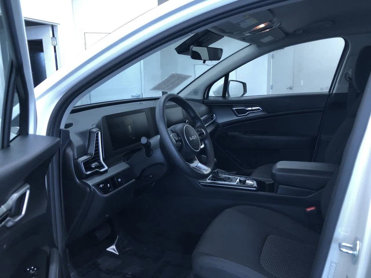 2024 Kia Sportage LX 9