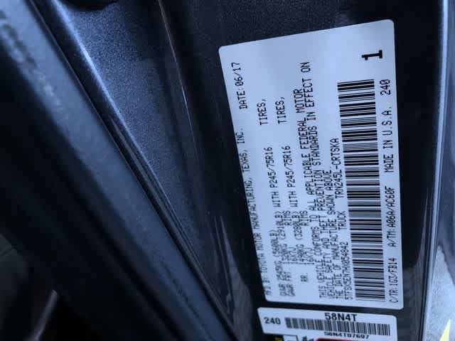 Thumbnail: 2017 Toyota Tacoma - 24