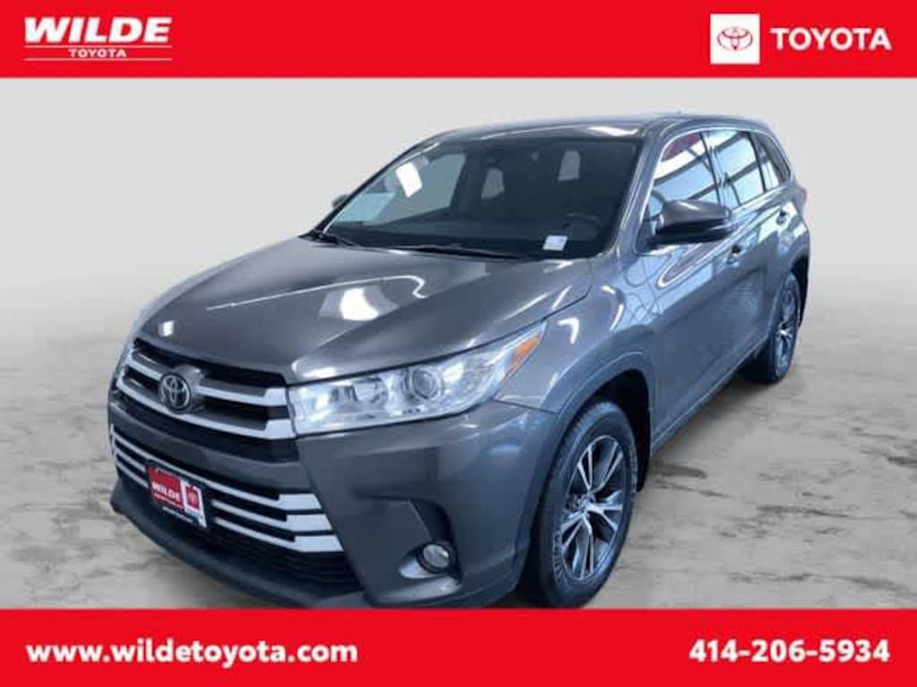 Used 2017 Toyota Highlander LE Sport Utility