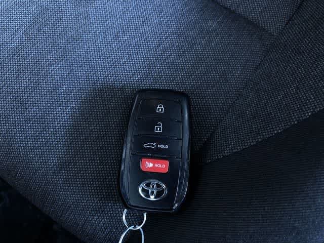 Thumbnail: 2025 Toyota Camry - 32