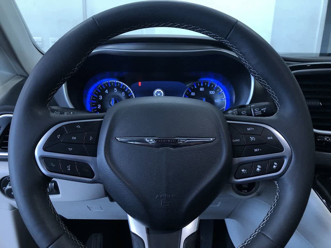 Thumbnail: 2024 Chrysler Pacifica - 24