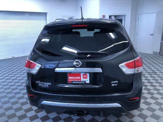 Thumbnail: 2015 Nissan Pathfinder - 14