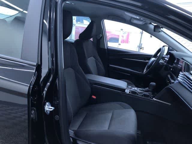 Thumbnail: 2025 Toyota Camry - 23