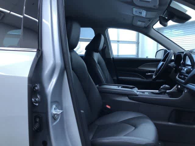 Thumbnail: 2025 Toyota Grand Highlander - 23