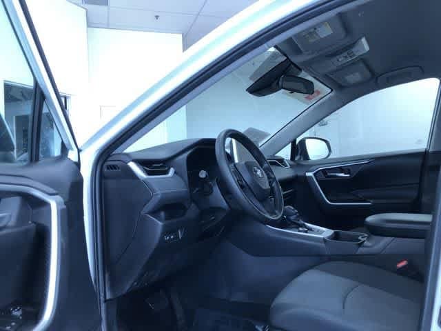 Thumbnail: 2024 Toyota RAV4 - 10