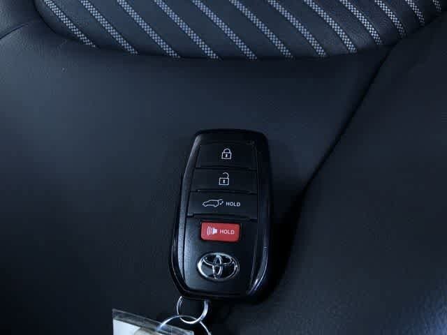 Thumbnail: 2025 Toyota Highlander - 31
