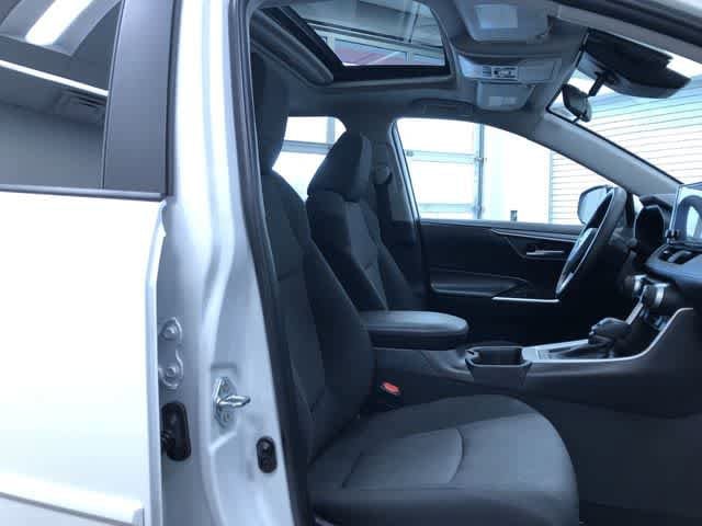 Thumbnail: 2023 Toyota RAV4 - 22