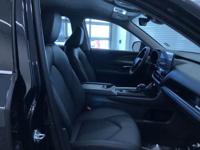 Thumbnail: 2025 Toyota Grand Highlander - 25