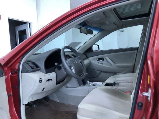 Thumbnail: 2011 Toyota Camry - 11
