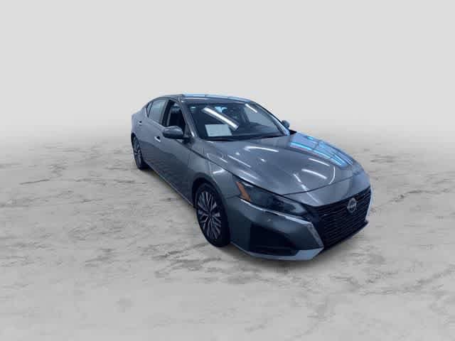 Thumbnail: 2023 Nissan Altima - 3