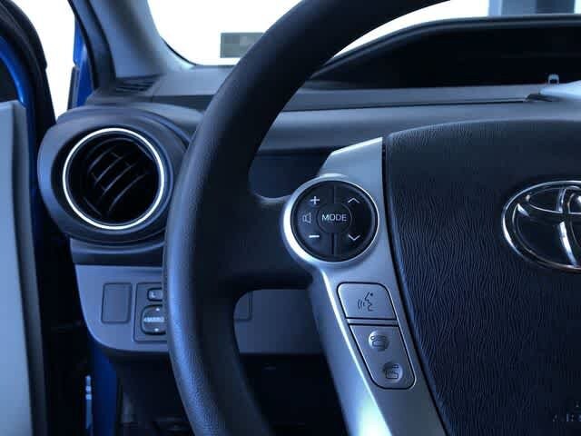 Thumbnail: 2012 Toyota Prius c - 27