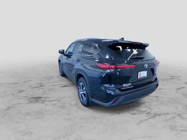 Thumbnail: 2021 Toyota Highlander - 7