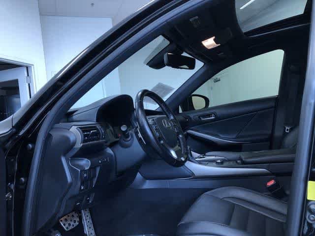 Thumbnail: 2017 Lexus IS - 11